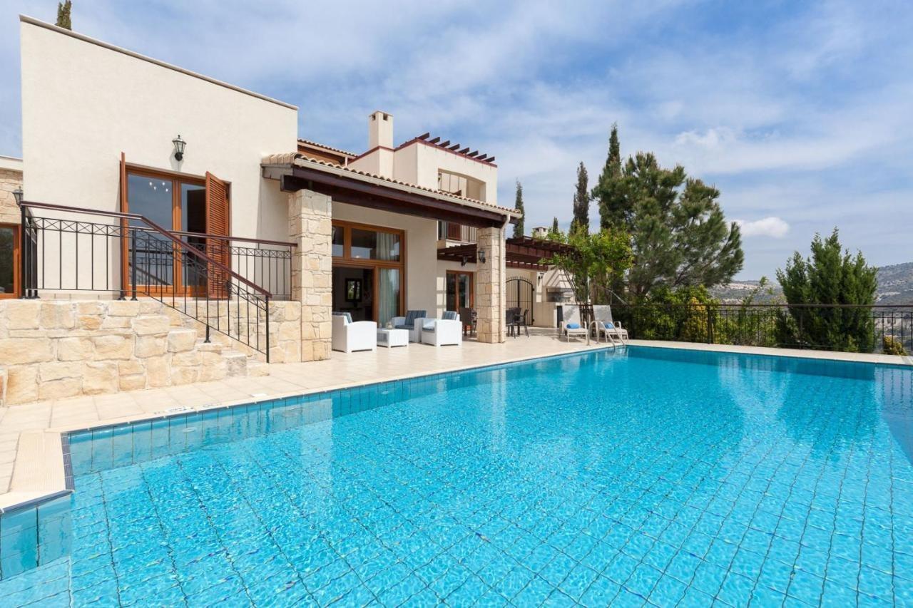 Aphrodite Hills Holiday Residences ภายนอก รูปภาพ