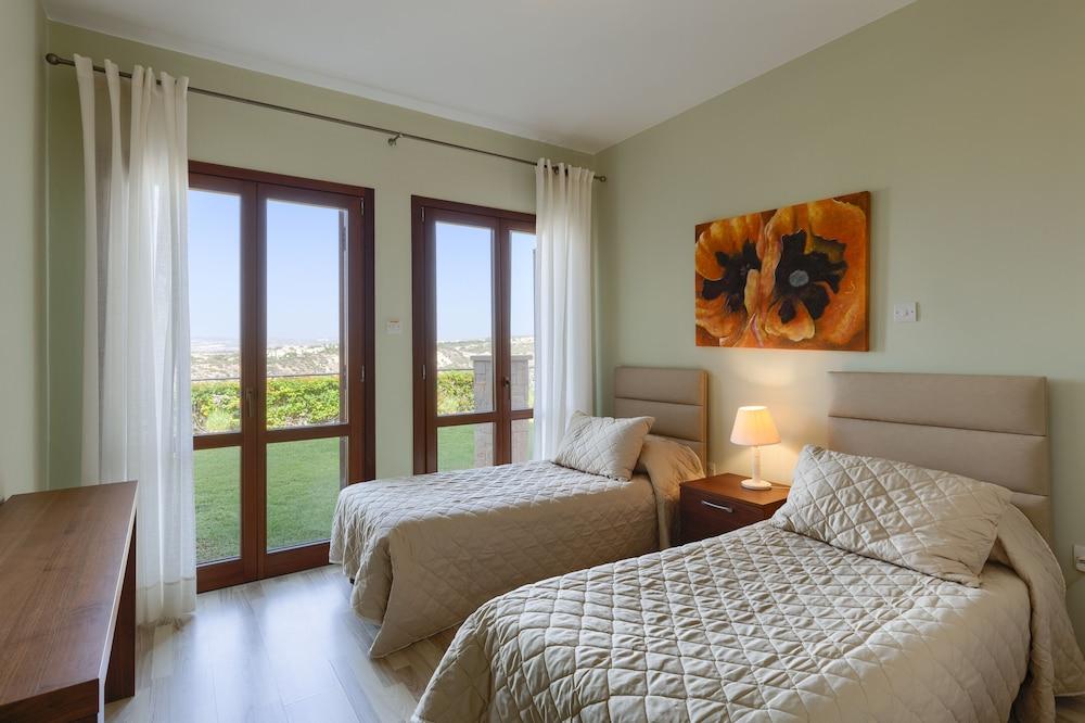Aphrodite Hills Holiday Residences ภายนอก รูปภาพ